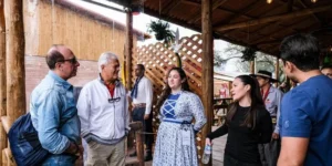Empresários do exterior conhecem Acampamento Farroupilha de Porto Alegre em ação da Embratur